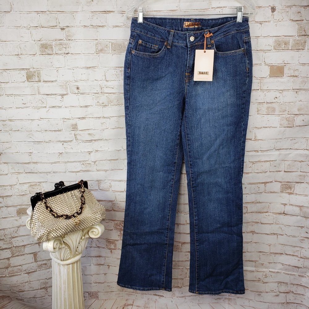 NWT Bitten by Sarah Jessica Parker Size 6 Premium Bootleg Bootcut Jeans Stretch - Picture 2 of 11
